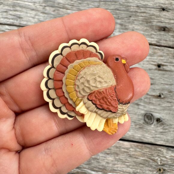 Vintage Jewelry Hallmark Turkey Brooch Pin Thanksgiving Jewelry - Picture 1 of 2